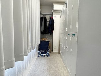 奥にコートが掛けられるクローゼットもつくり好評いただきました。