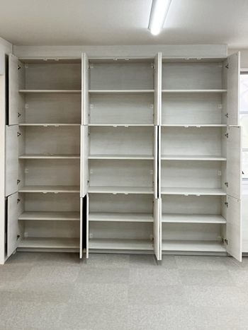 棚で仕切って使いやすい仕様に。