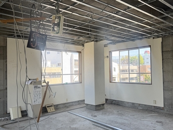 室内を解体した時に、外壁から床下への雨漏りが見つかりました。