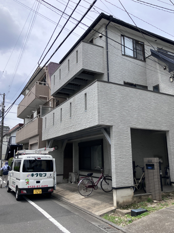 改修前の外観。