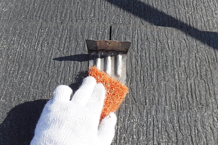 雪止めを設置します。