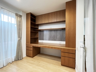 親子で使える“一生もの”のデスク