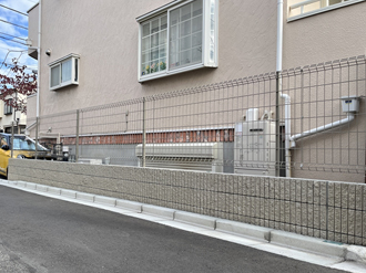 ブロック塀とフェンスを一新。駐車スペースの使い勝手も改善した外構リフォーム