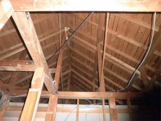 キタセツ　大田区　リノベーション　全面改装　施工前　屋根裏