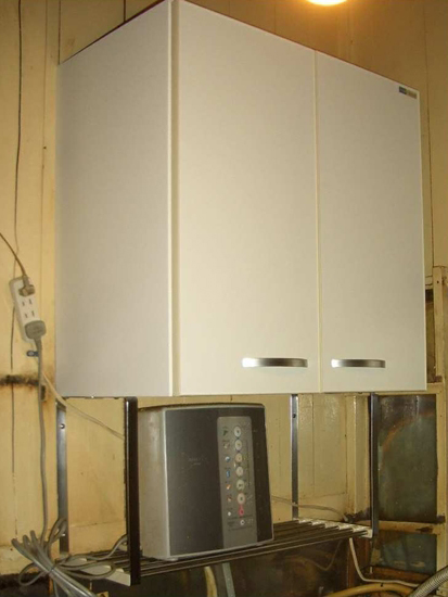 品川区　吊り戸棚設置　工事