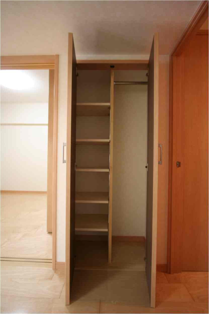 東京都　品川区　Ｎ様邸　リビング横収納